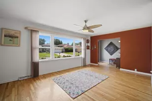 2176 N Westmoreland Dr, Palatine, IL 60074 - Photo 6