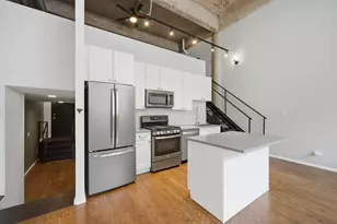 2000 S Michigan Ave, Chicago, IL 60616 - Photo 2