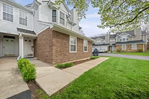 648 Portage Ct, Vernon Hills, IL 60061 - Photo 2