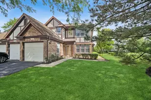 112 White Branch Ct, Buffalo Grove, IL 60089 - Photo 1