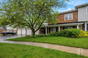 629 Dana Ct, Naperville, IL 60563 - Photo 1
