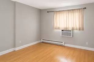 520 E Spruce Dr, Palatine, IL 60074 - Photo 8