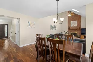 405 Blackhawk Dr, Batavia, IL 60510 - Photo 8