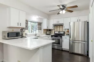3531 St Annes Ct, Aurora, IL 60504 - Photo 6