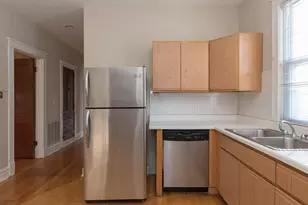 1440 W Addison St, Chicago, IL 60613 - Photo 4