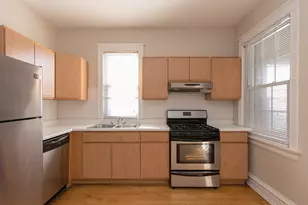 1440 W Addison St, Chicago, IL 60613 - Photo 2