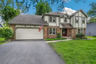 1232 Wilshire Dr, Naperville, IL 60540 - Photo 2