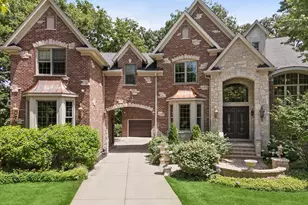 616 Driftwood Ct, Naperville, IL 60540 - Photo 2