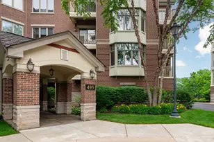 405 Village Green Ct, Lincolnshire, IL 60069 - Photo 1