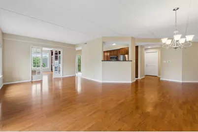 405 Village Green Court #304, Lincolnshire, IL 60069 - Photo 2