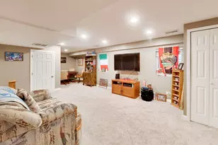 1422 Welland Ct, Roselle, IL 60172 - Photo 24