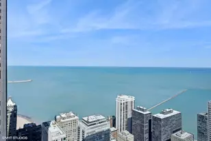 180 E Pearson St, Chicago, IL 60611 - Photo 32
