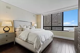 180 E Pearson St, Chicago, IL 60611 - Photo 28