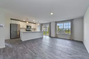 2068 Canyon Creek Ct, Aurora, IL 60503 - Photo 6