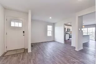 2068 Canyon Creek Ct, Aurora, IL 60503 - Photo 4