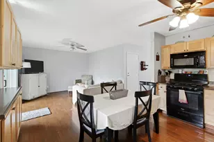 [Address not provided], Champaign, IL 61821 - Photo 6