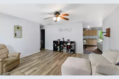 [Address not provided], Champaign, IL 61821 - Photo 2