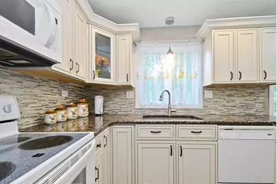 8604 W 95th Place #202, Hickory Hills, IL 60457 - Photo 6