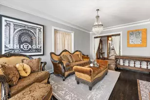 609 W Addison St, Chicago, IL 60613 - Photo 4