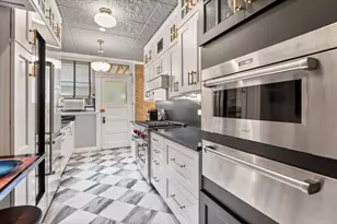 609 W Addison St, Chicago, IL 60613 - Photo 8