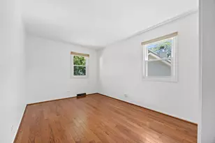 2284 Briarhill Dr, Naperville, IL 60565 - Photo 18