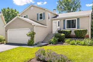 2284 Briarhill Dr, Naperville, IL 60565 - Photo 2