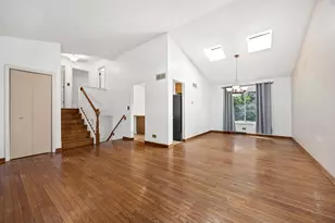 2284 Briarhill Dr, Naperville, IL 60565 - Photo 6