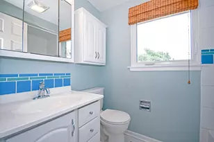 18W177 Lowell Ln, Villa Park, IL 60181 - Photo 12