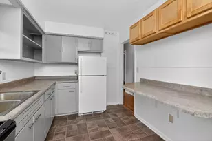 7N092 Smith St, South Elgin, IL 60177 - Photo 6