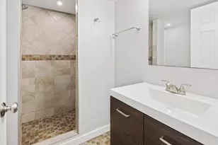 5836 N Manton Ave, Chicago, IL 60646 - Photo 26