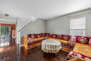 949 E Savannah Dr, Romeoville, IL 60446 - Photo 2