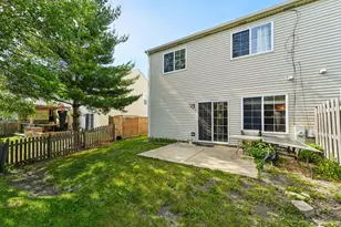 949 E Savannah Dr, Romeoville, IL 60446 - Photo 14