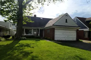 940 S Kensington Ave, La Grange, IL 60525 - Photo 2