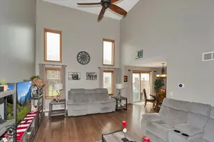 8233 Pecan Pl, Frankfort, IL 60423 - Photo 4