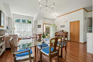 101 Cold Spring Ct, Aurora, IL 60506 - Photo 4
