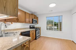 2134 Northwind Cir, Schaumburg, IL 60194 - Photo 8