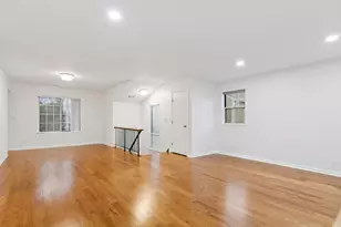 2134 Northwind Cir, Schaumburg, IL 60194 - Photo 4