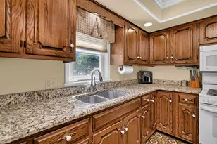 1700 Cora St, Crest Hill, IL 60403 - Photo 10
