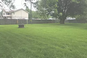 201 4th St, Colona, IL 61241 - Photo 26