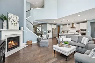 548 Council Cir, Vernon Hills, IL 60061 - Photo 2