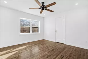 297 E Lakeview Ave, Round Lake Beach, IL 60073 - Photo 30