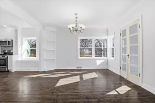 297 E Lakeview Ave, Round Lake Beach, IL 60073 - Photo 16