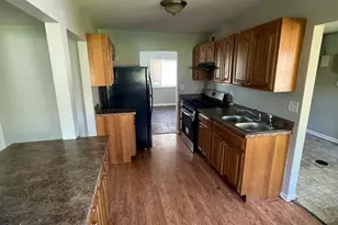 201 W 10th St, Chicago Heights, IL 60411 - Photo 4