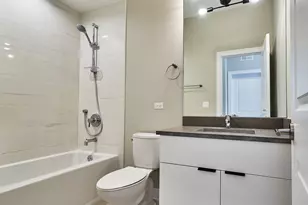 6029 S Champlain Ave, Chicago, IL 60637 - Photo 8