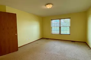 5692 Hearthside Dr, Bourbonnais, IL 60914 - Photo 14