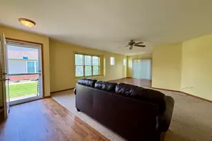 5692 Hearthside Dr, Bourbonnais, IL 60914 - Photo 4