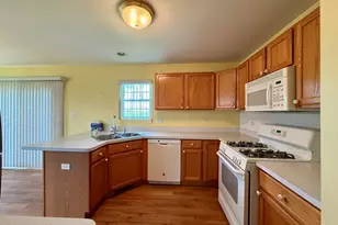 5692 Hearthside Dr, Bourbonnais, IL 60914 - Photo 10