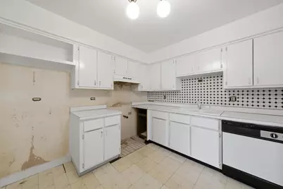 1720 Lakecliffe Drive #4305-C, Wheaton, IL 60189 - Photo 8