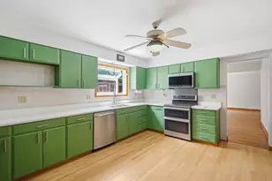 3321 Woodridge Dr, Woodridge, IL 60517 - Photo 8