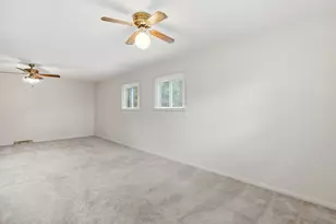 3321 Woodridge Dr, Woodridge, IL 60517 - Photo 12